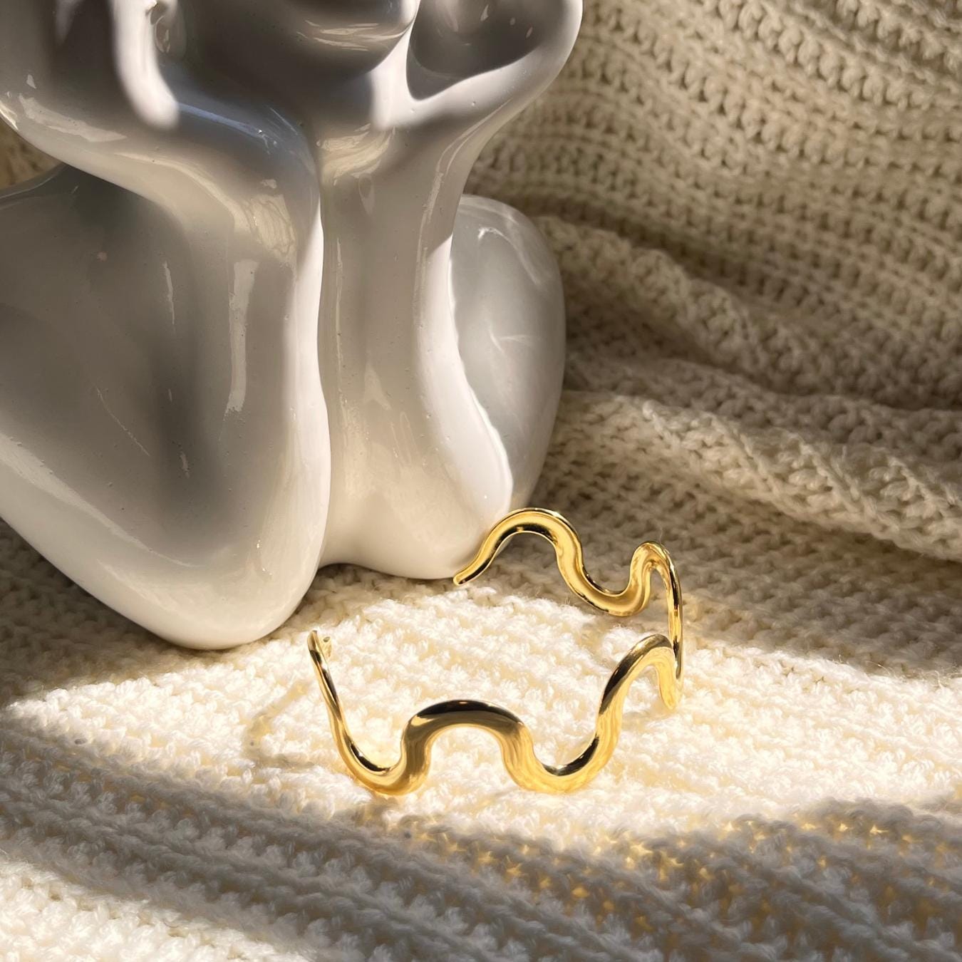 Golden Wavy Bangle
